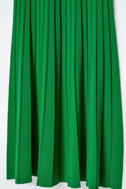 MAXIKLEID MIT FALTEN