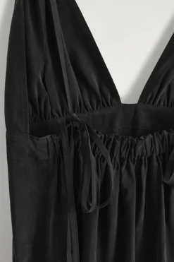 MAXIKLEID MIT V-AUSSCHNITT UND RAFFUNGEN