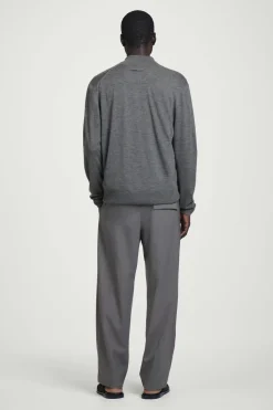 MEHRLAGIGE STRICKJACKE AUS FEINEM KASCHMIR