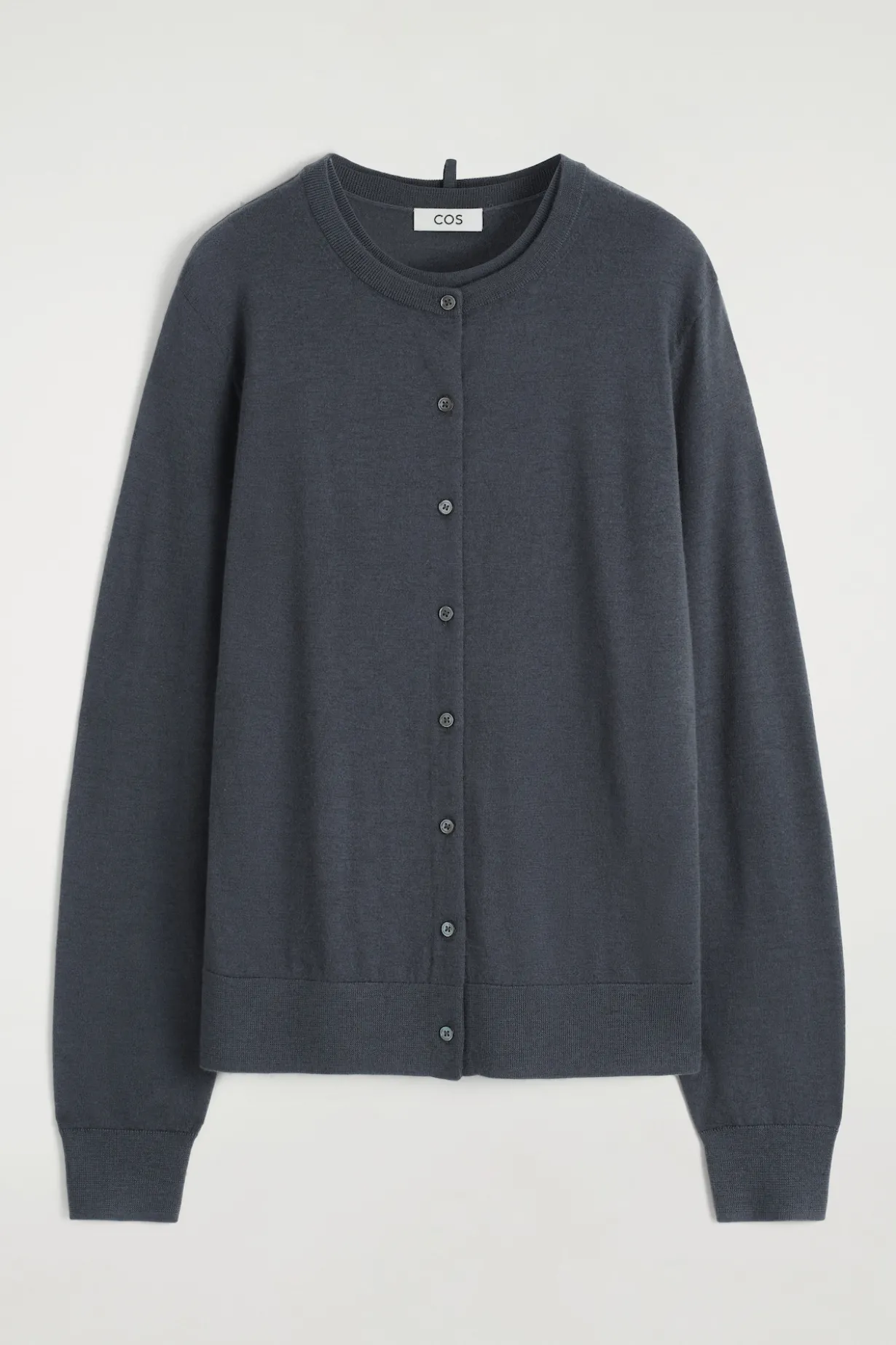 MEHRLAGIGE STRICKJACKE AUS FEINEM KASCHMIR