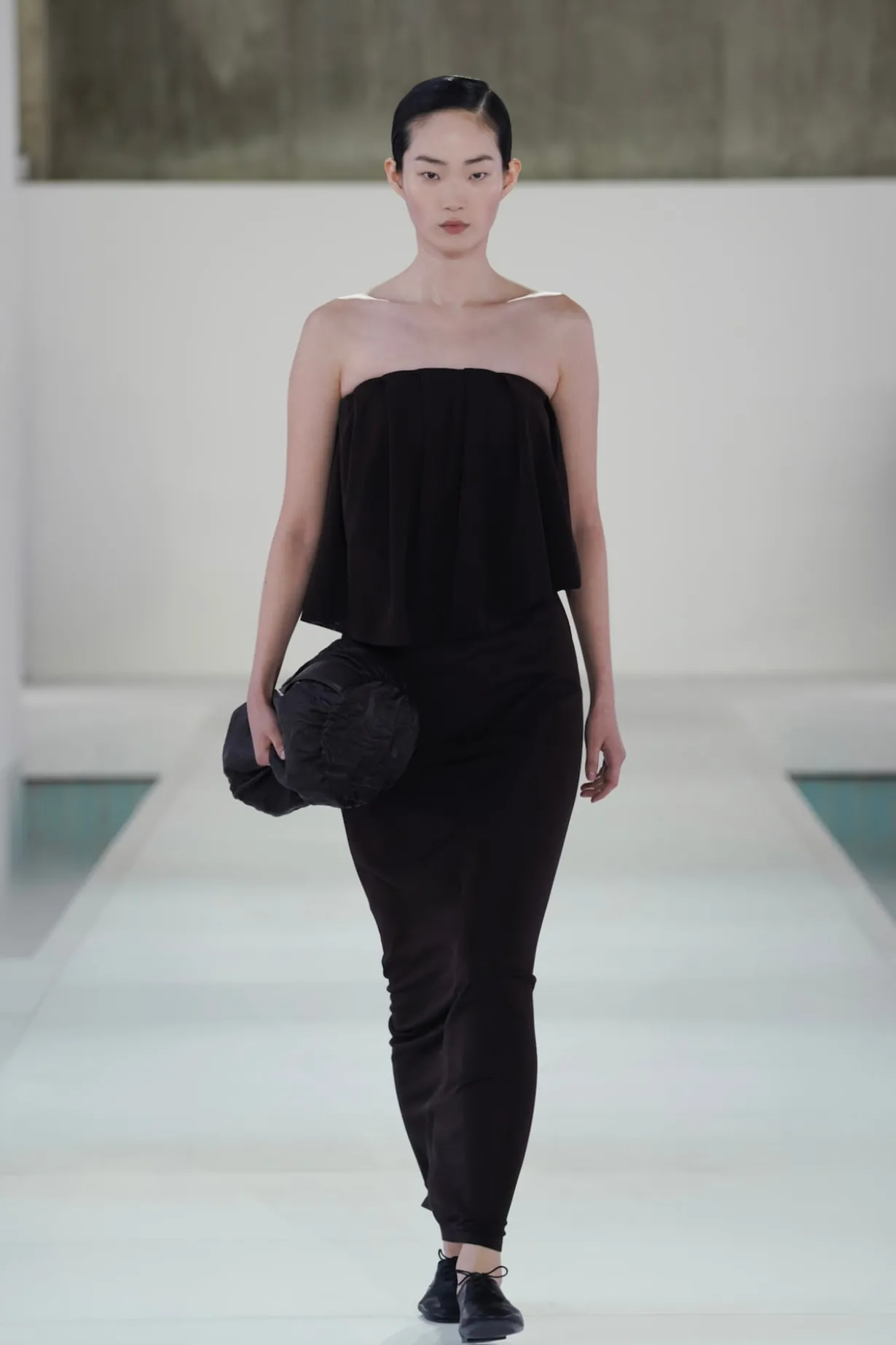 MEHRLAGIGES BANDEAU-MAXIKLEID