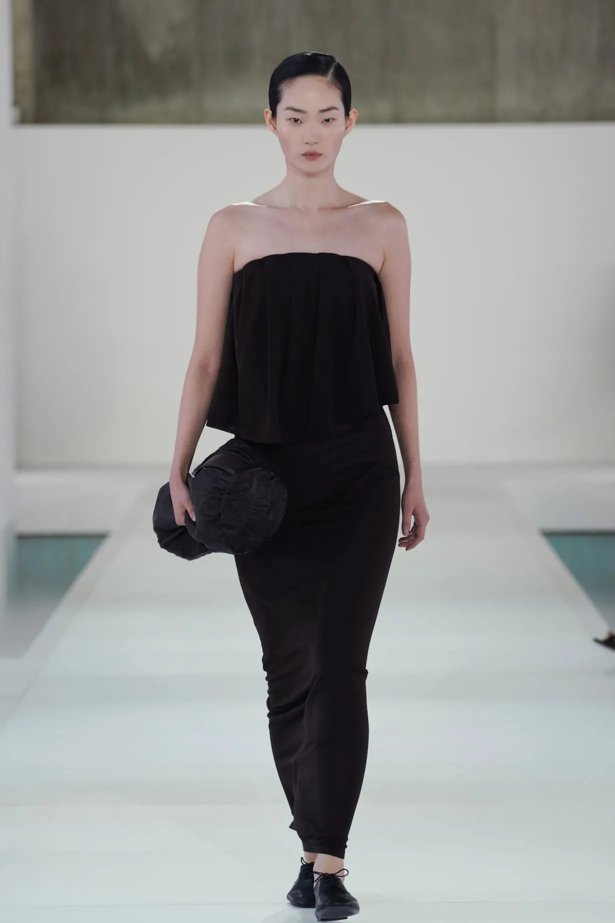 MEHRLAGIGES BANDEAU-MAXIKLEID