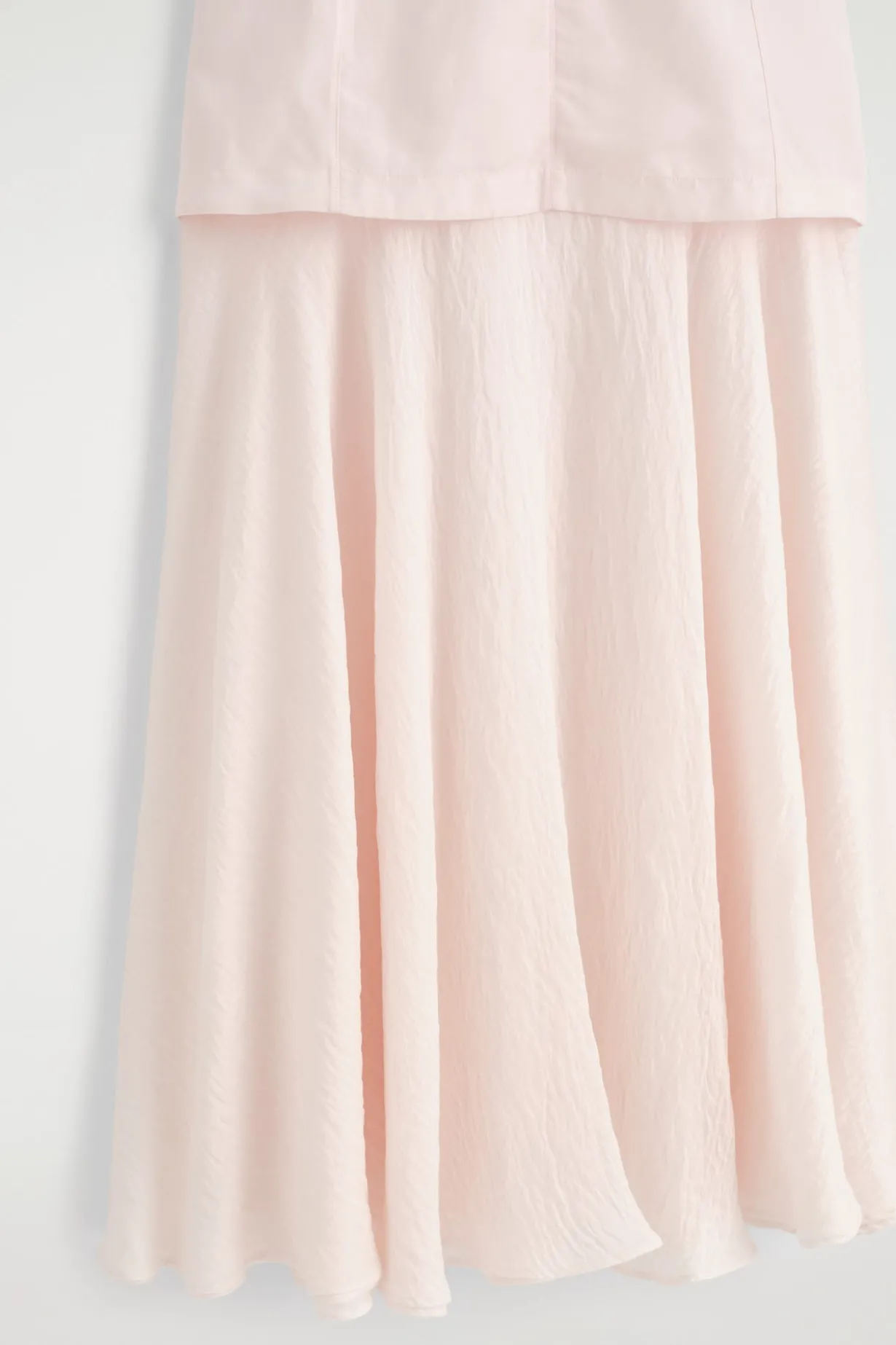 MEHRLAGIGES MIDIKLEID MIT SCHÖSSCHEN