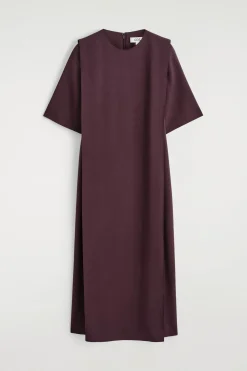 MEHRLAGIGES MIDIKLEID MIT GERADER SILHOUETTE