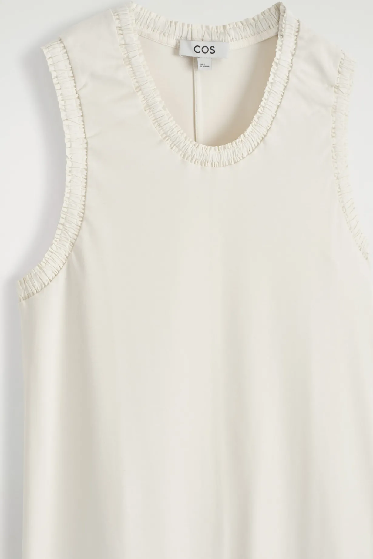 MIDIKLEID AUS BAUMWOLLE MIT RAFFUNGEN