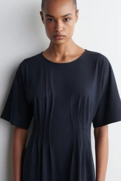 MIDIKLEID AUS BAUMWOLLE MIT BIESEN