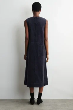 MIDIKLEID AUS CORD IN A-LINIE
