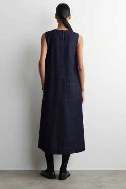 MIDIKLEID AUS DENIM IN A-LINIE