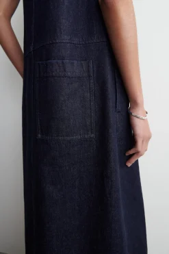 MIDIKLEID AUS DENIM IN A-LINIE