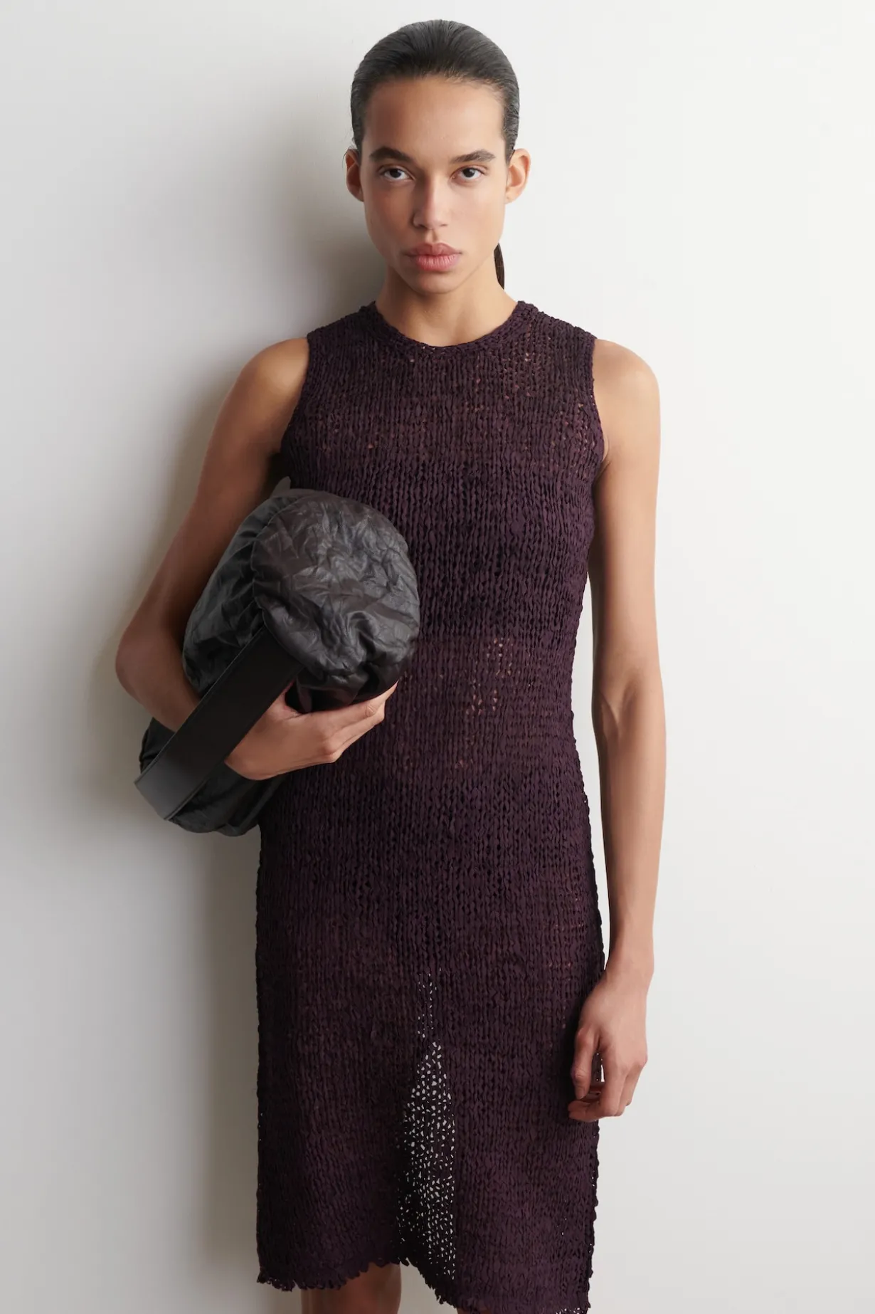 MIDIKLEID AUS GEHÄKELTEM BÄNDCHENGARN