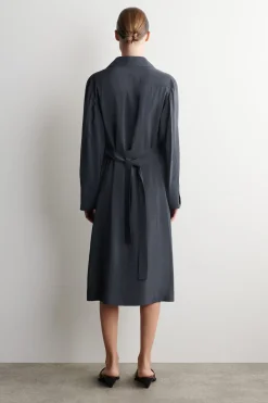 MIDIKLEID MIT GÜRTEL
