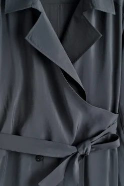 MIDIKLEID MIT GÜRTEL