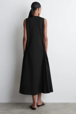 MIDIKLEID MIT SEITLICHEN RAFFUNGEN