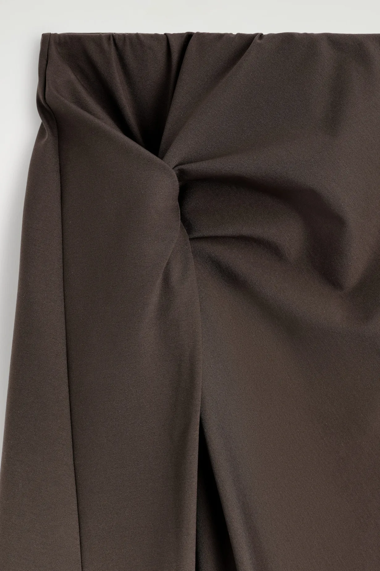 MIDIROCK AUS JERSEY MIT TWIST-DETAIL