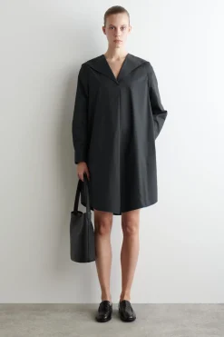 MINIKLEID AUS BAUMWOLLE MIT MATROSENKRAGEN