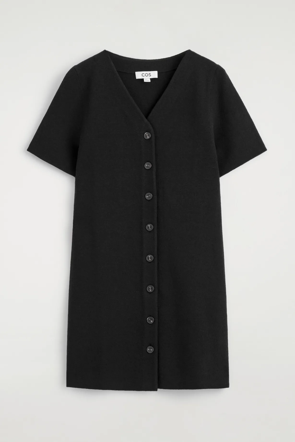 MINIKLEID AUS FEINSTRICK MIT KNÖPFEN