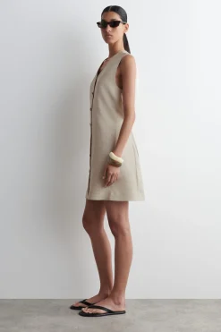 MINIKLEID AUS LEINEN MIT KNÖPFEN