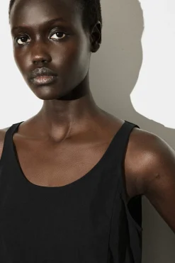 MINIKLEID AUS NYLON MIT JERSEYEINSÄTZEN