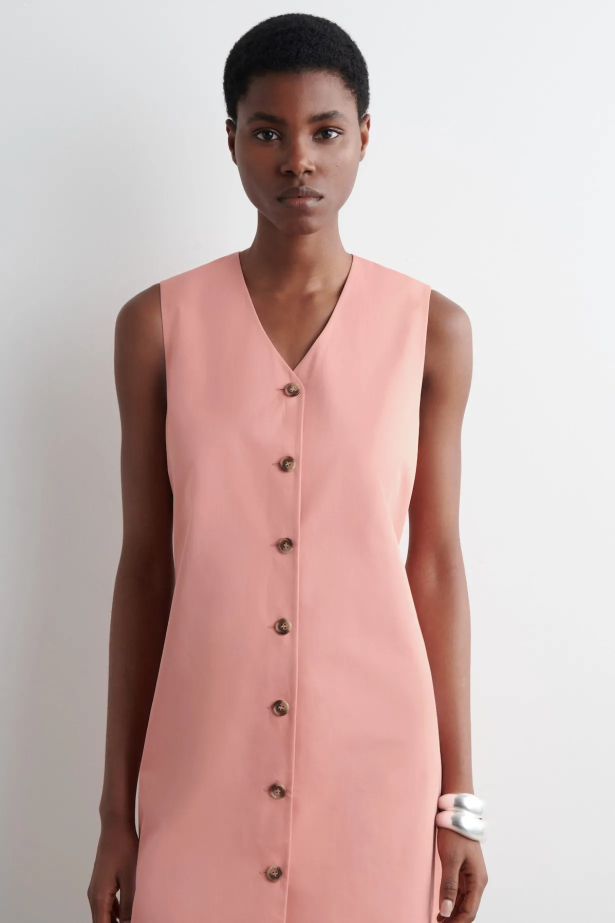 MINIKLEID AUS PIMA-BIOBAUMWOLLE MIT KNÖPFEN