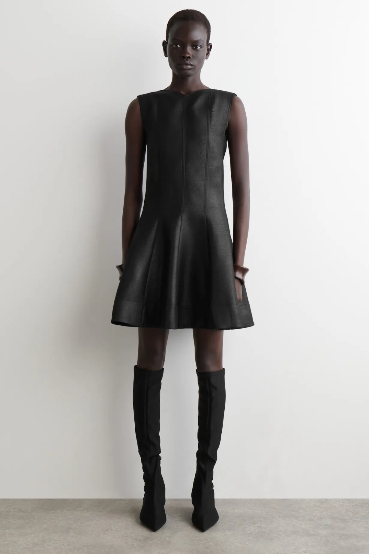 MINIKLEID AUS WOLL-MIX IN METALLIC-OPTIK