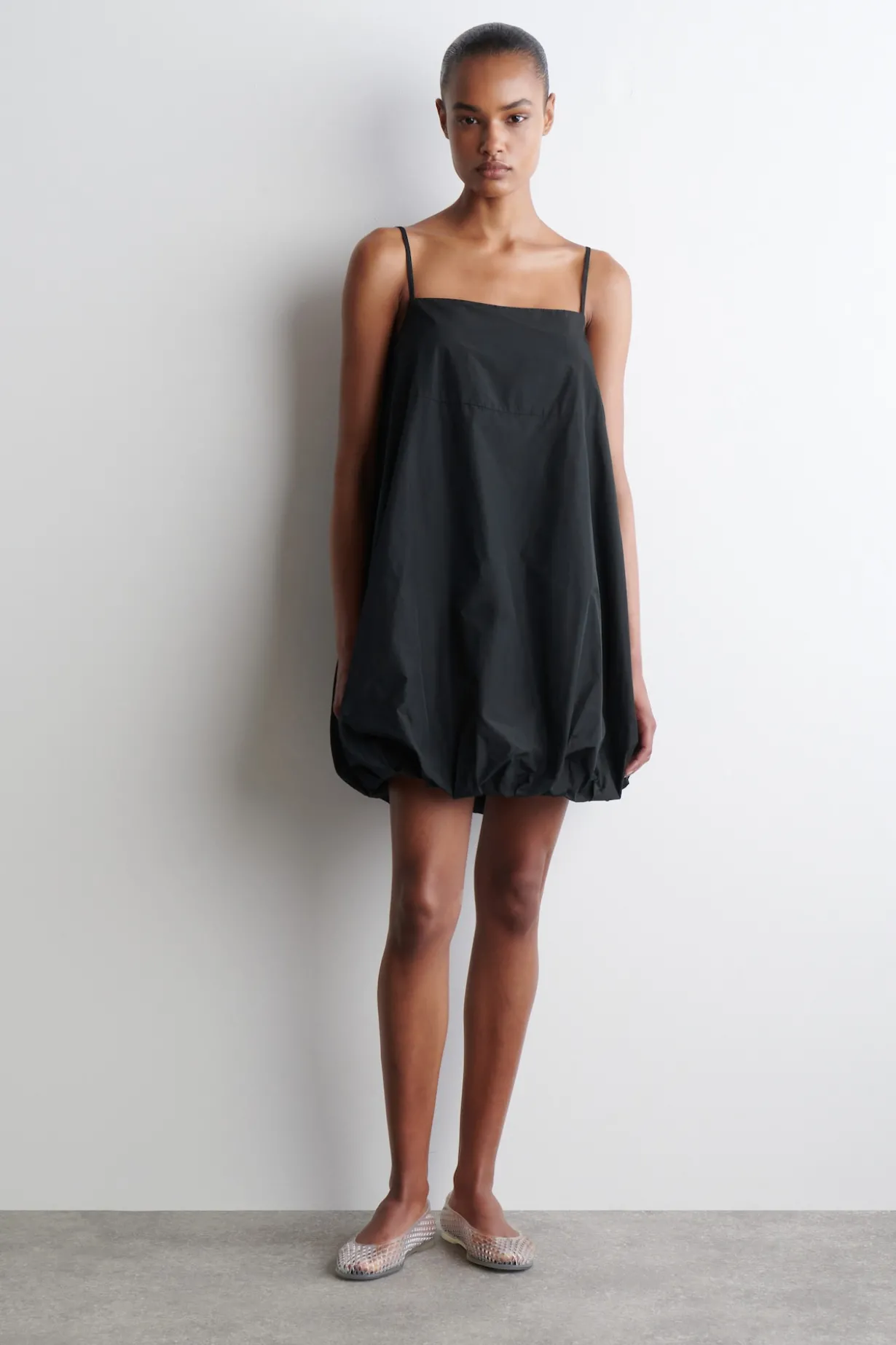 MINIKLEID MIT BUBBLE-SAUM