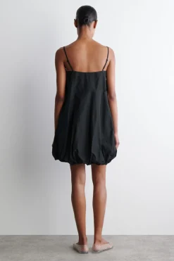 MINIKLEID MIT BUBBLE-SAUM