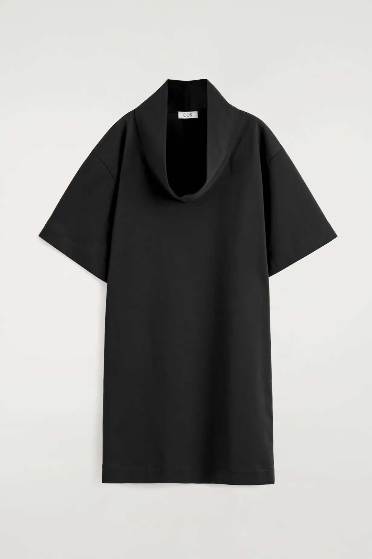 MINIKLEID MIT KRAGEN UND KOKON-SILHOUETTE