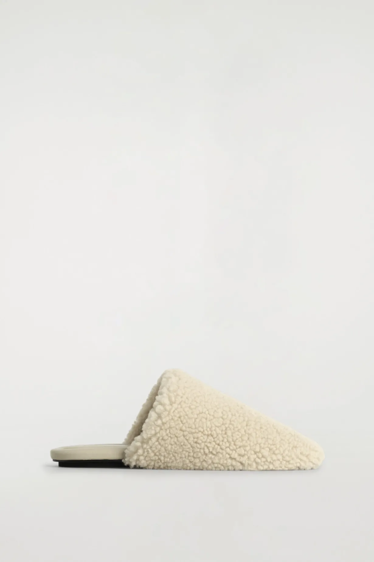 MULES AUS SHEARLING