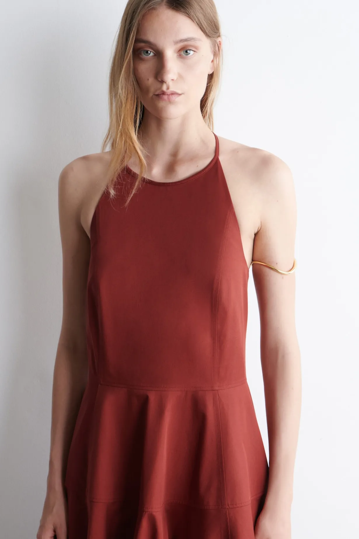 NECKHOLDER-KLEID AUS PIMA-BAUMWOLLE