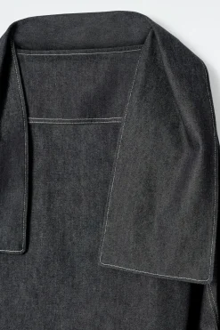 OBERTEIL AUS RAW DENIM MIT SCHALDETAIL