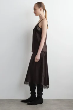 OBERTEIL AUS SATIN MIT SPITZENBESATZ
