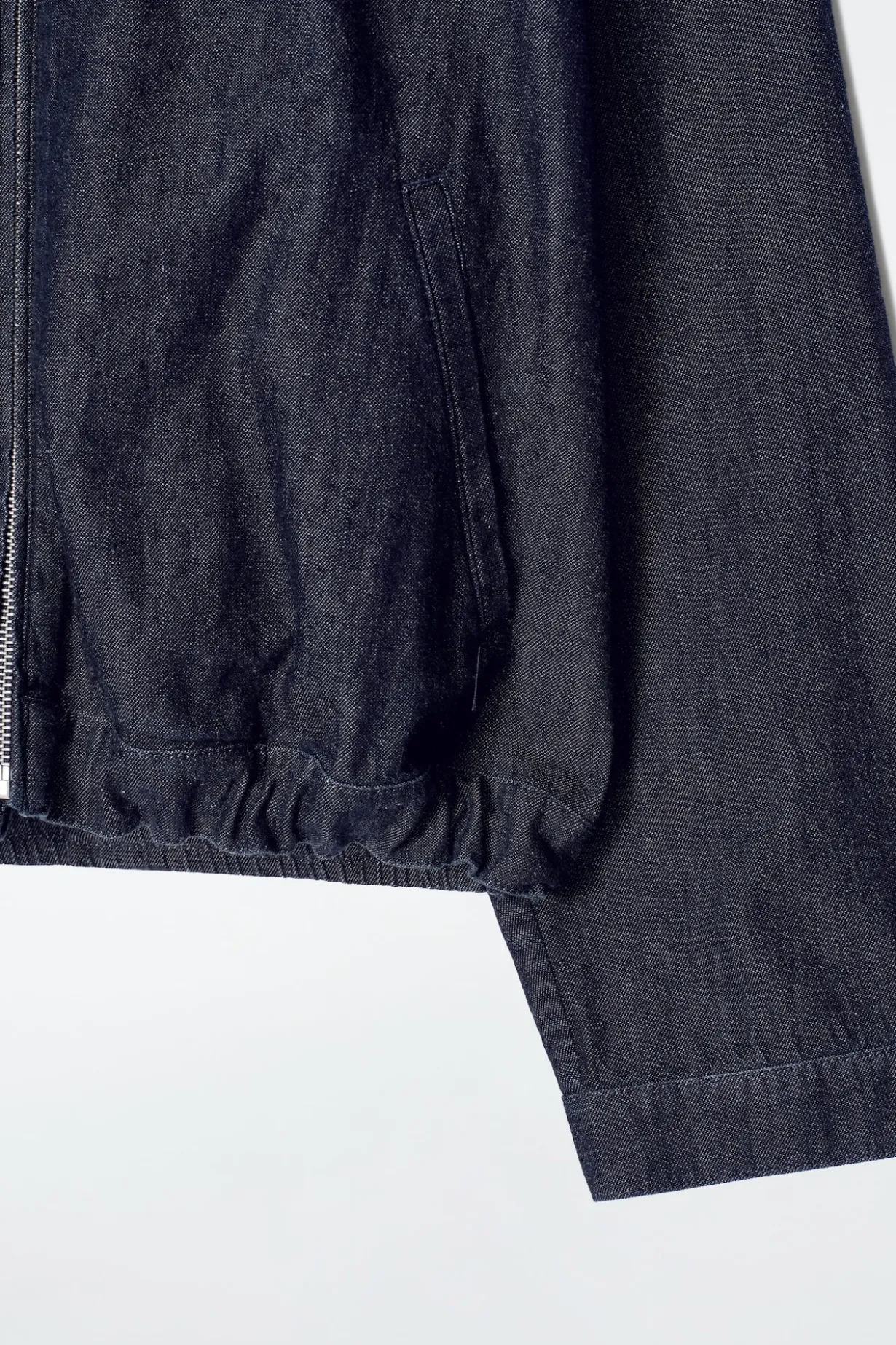 OVERSIZED-BOMBERJACKE AUS DENIM