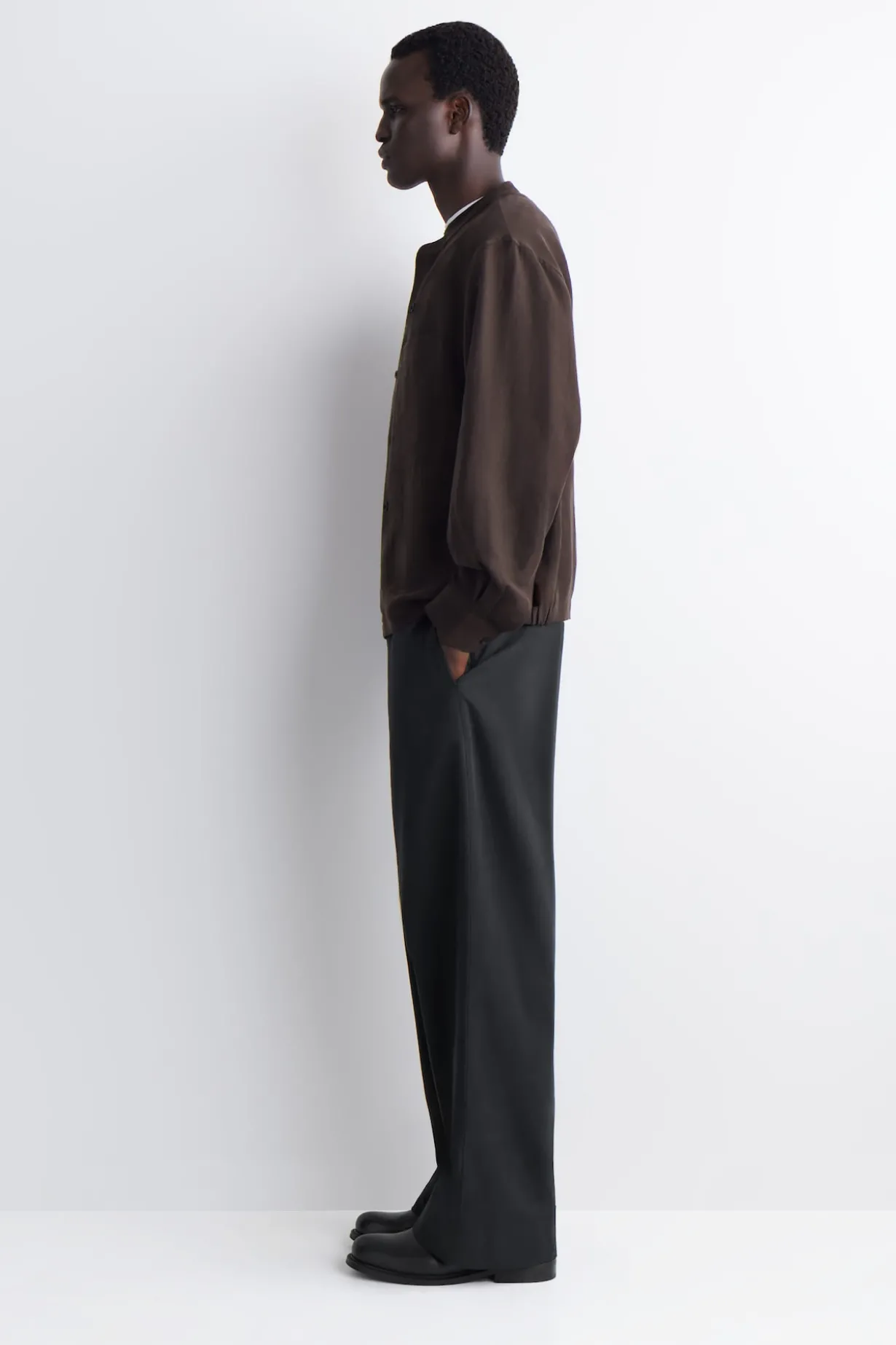 OVERSIZED-HEMD AUS LEINEN MIT GRANDAD-KRAGEN