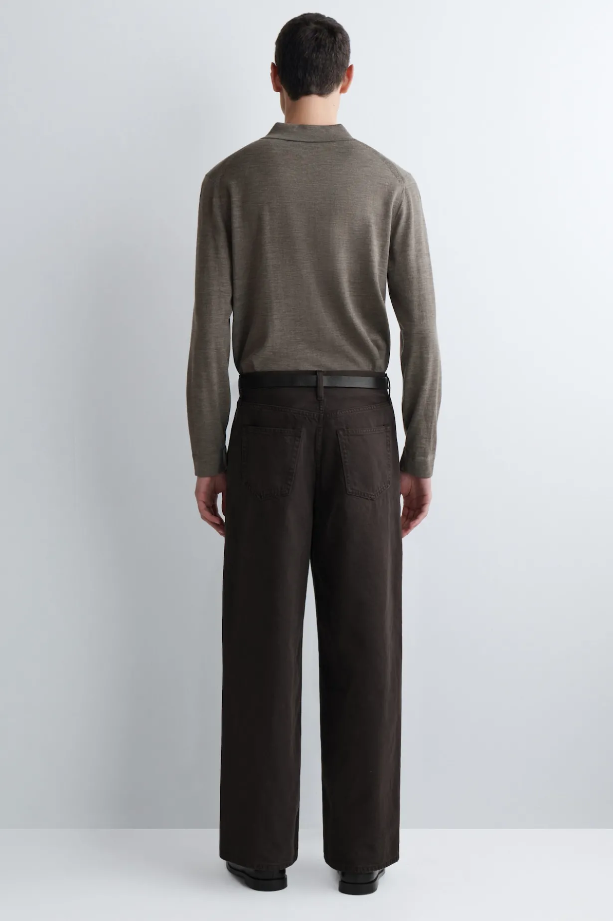 OVERSIZED-HOSE AUS DENIM MIT WEITEM BEIN