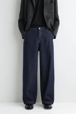 OVERSIZED-HOSE AUS DENIM MIT WEITEM BEIN