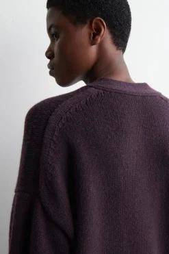 OVERSIZED-STRICKJACKE AUS MERINOWOLLE