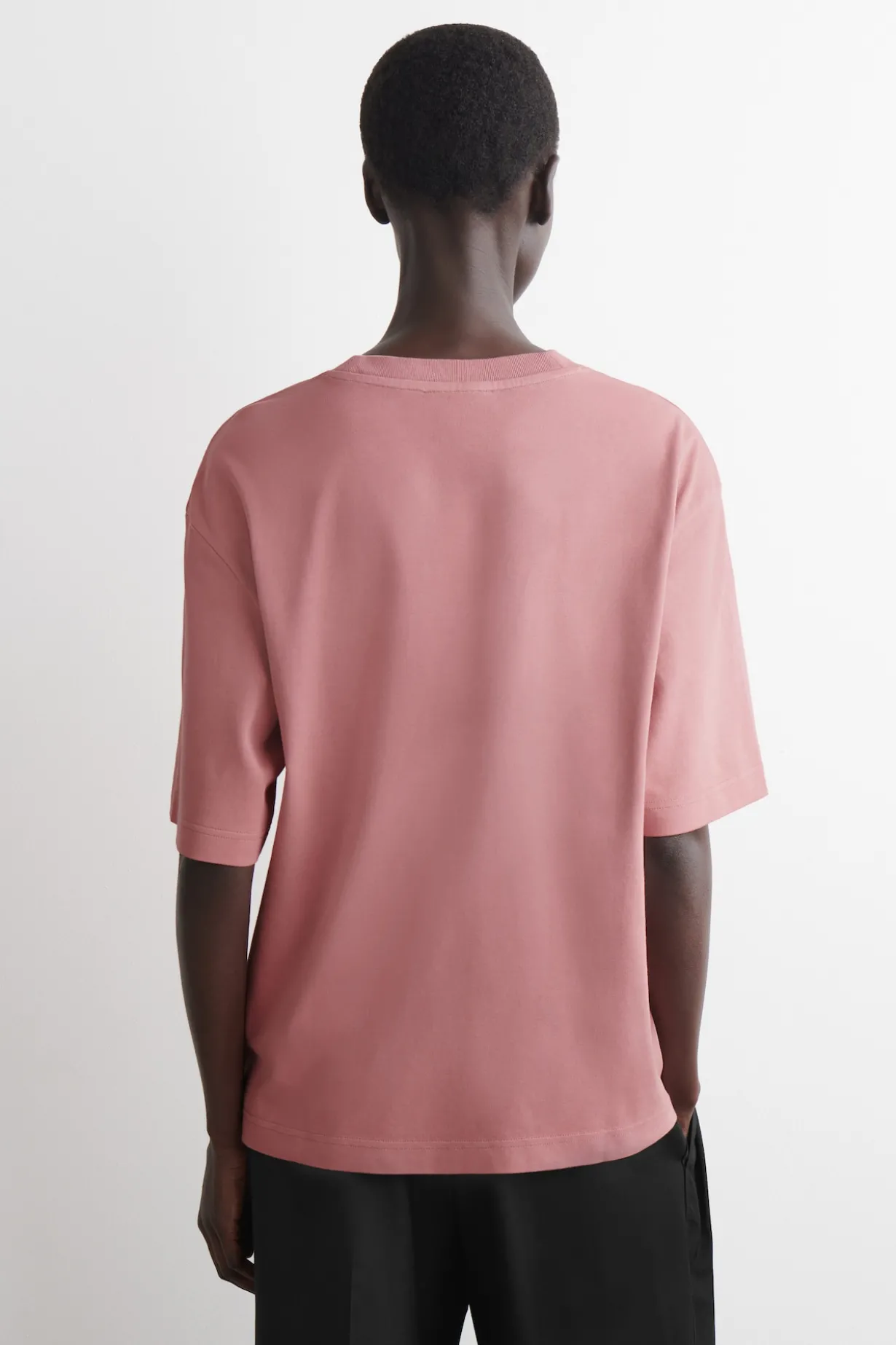 OVERSIZED-T-SHIRT