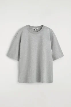 OVERSIZED-T-SHIRT