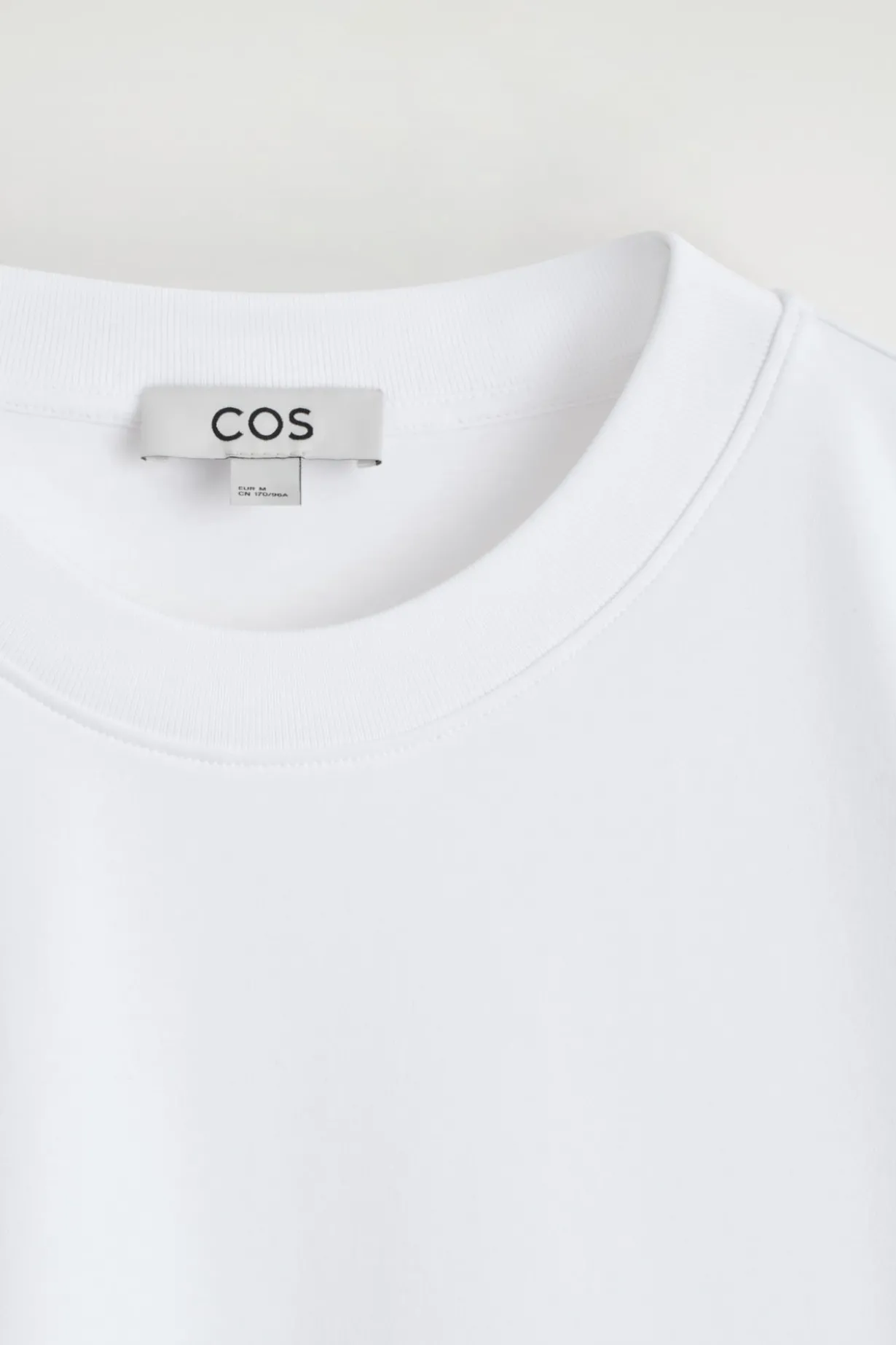 OVERSIZED-T-SHIRT