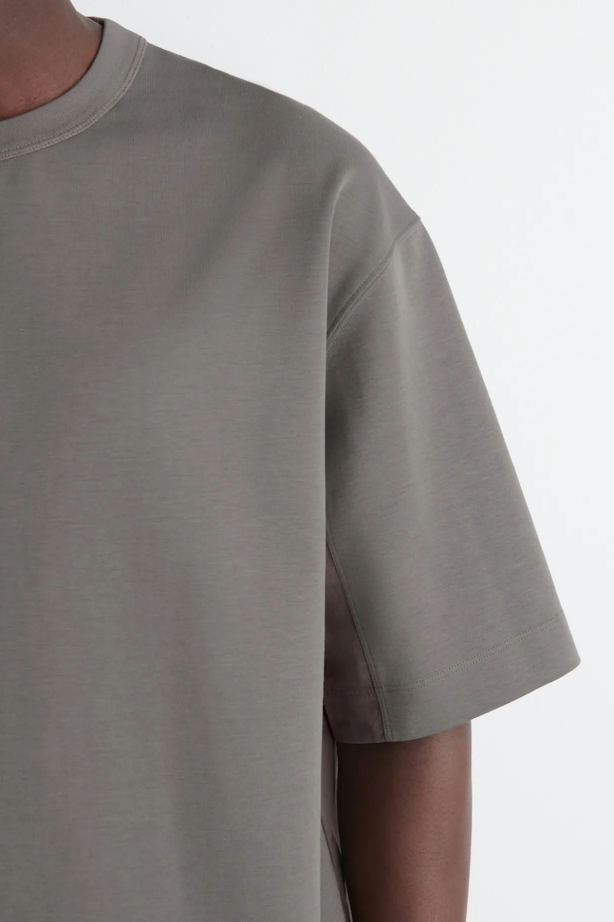 OVERSIZED-T-SHIRT MIT KORDELZUG