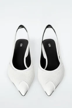 PERFORIERTE HEELS AUS LEDER MIT SLINGBACK-RIEMEN