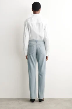 PIPELINE JEANS MIT SCHMALEM BEIN
