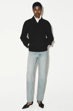 PIPELINE JEANS MIT SCHMALEM BEIN
