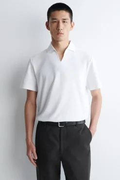 PIQUÉ-POLOSHIRT AUS TECHNISCHEM MATERIAL