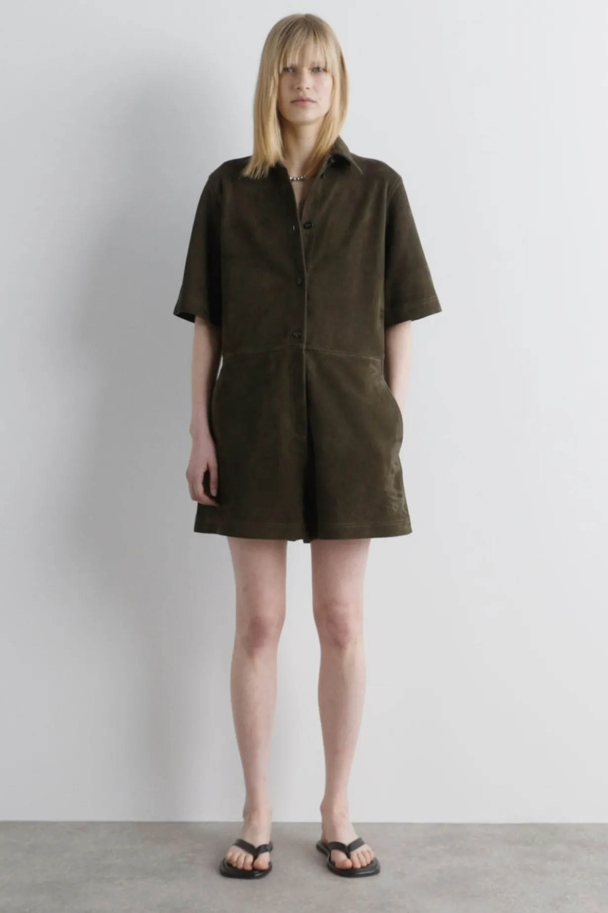 PLAYSUIT AUS VELOURSLEDER