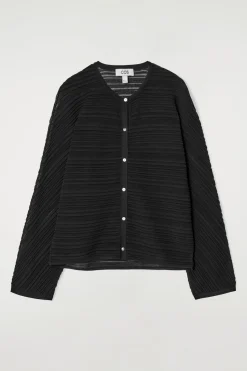 PLISSIERTE STRICKJACKE