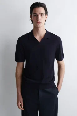 POLOSHIRT AUS MERINOWOLLE MIT OFFENEM KRAGEN