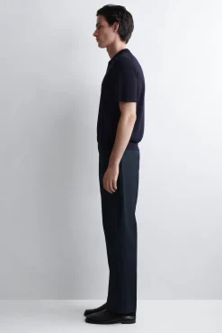 POLOSHIRT AUS MERINOWOLLE MIT OFFENEM KRAGEN