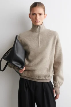 PULLOVER AUS GEKOCHTER MERINOWOLLE