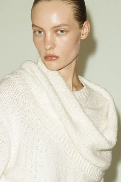 PULLOVER AUS MERINO-KASCHMIR-MIX MIT SCHAL